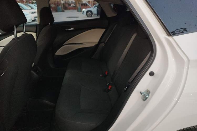 Used Buick Velite 6 2022 Plug-in Hybrid Connected Fashion Model
