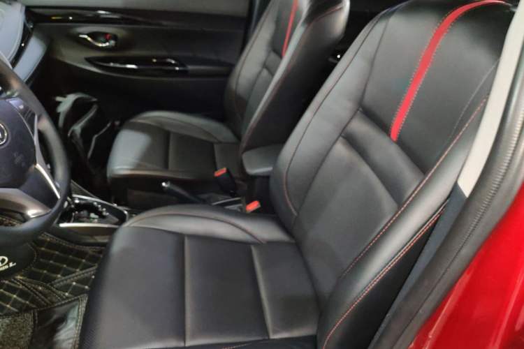 Used Toyota YARiS L 2022 X-Trail 1.5L CVT Luxury PLUS Edition
