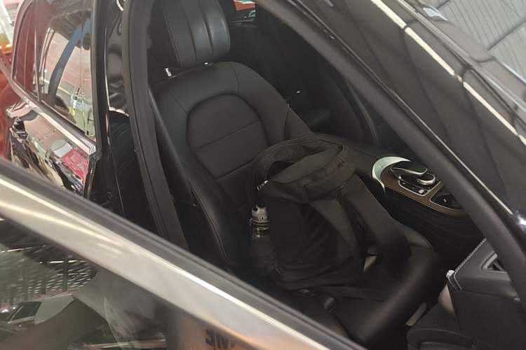 Used Mercedes-Benz GLC 2018 Refreshed GLC 300 4MATIC Dynamic Edition