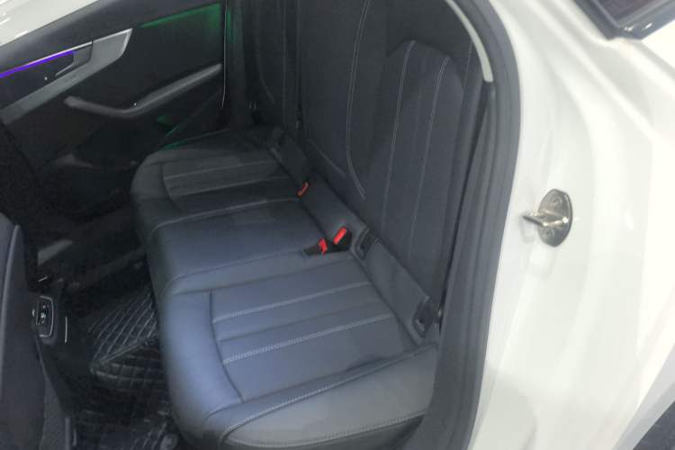 Used Audi A4L 2022 40 TFSI Luxury Dynamic Model