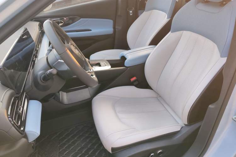 Used GAC Trumpchi EMPOW 2023 Shadow Leopard H Smart Hybrid Edition