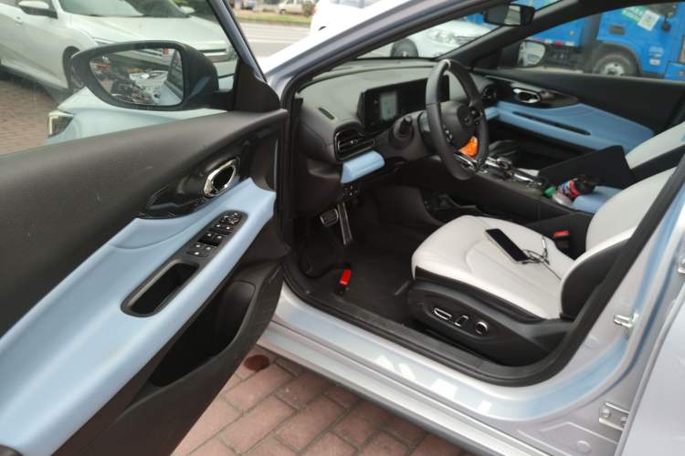 Used GAC Trumpchi EMPOW 2023 Shadow Leopard H Smart Hybrid Edition
