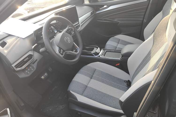 Used Volkswagen ID.4 CROZZ 2024 PURE+ model