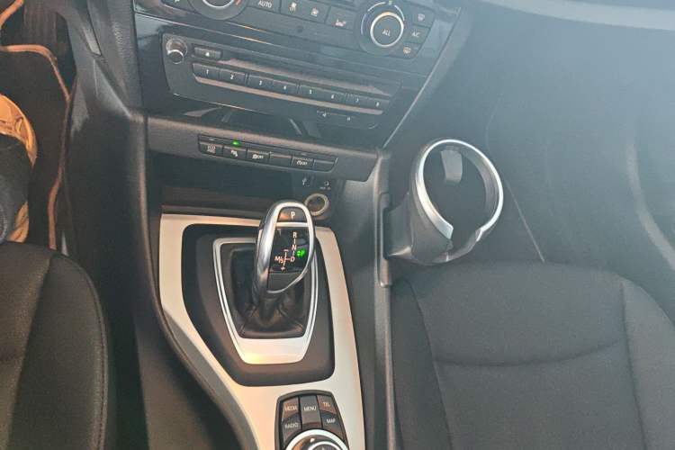 Used BMW X1 2014 sDrive18i Leading Model
