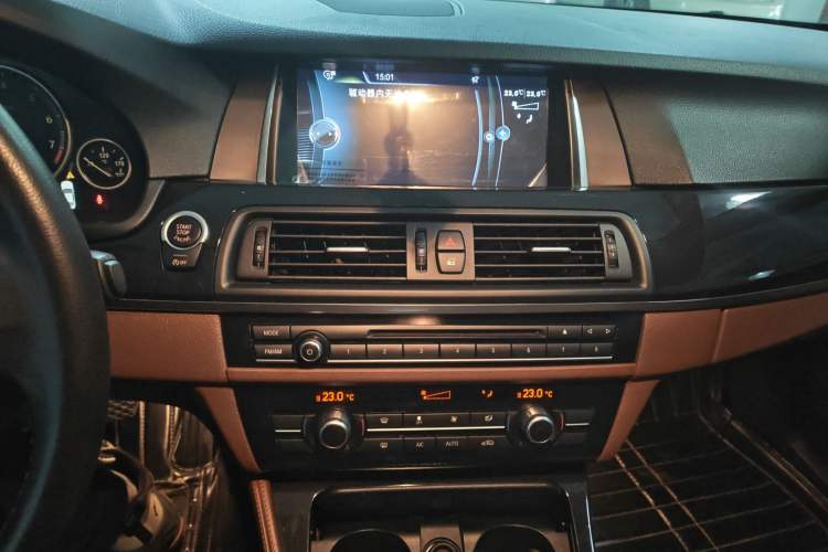 Used BMW 5 Series 2014 520Li Elegant Model