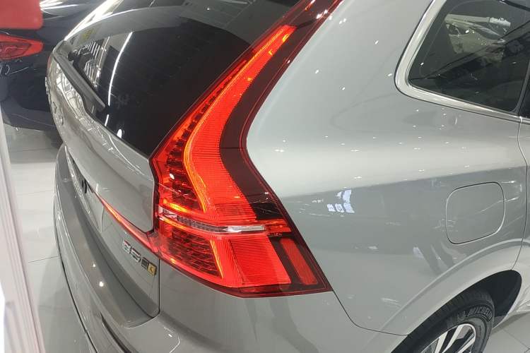 Used Volvo XC60 2024 B5 4x4 Smart Luxury Edition
