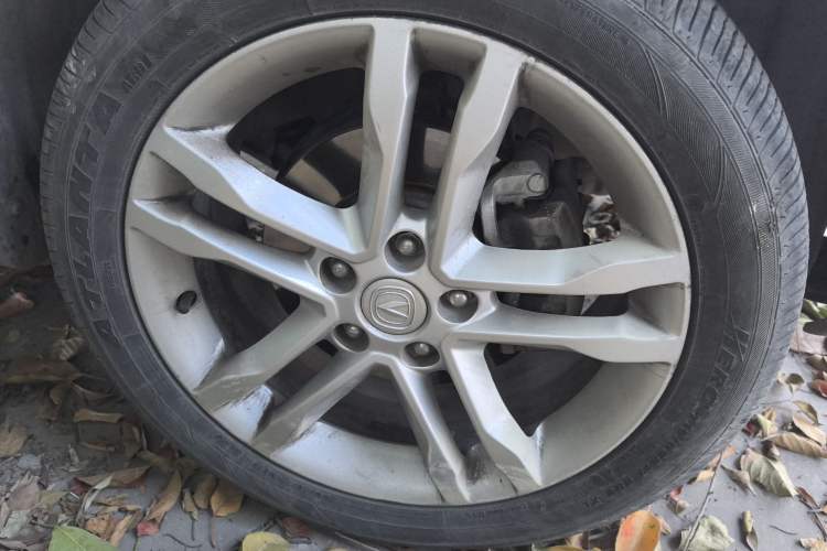 Used Changan CS35 2014 1.6L Automatic Luxury Navigation Model China IV Standard
