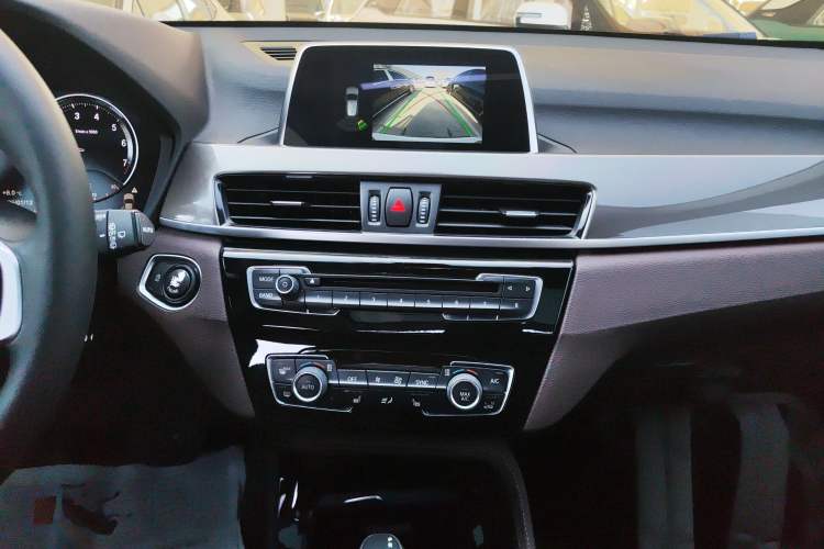 Used BMW X1 2018 xDrive20Li Luxury Edition
