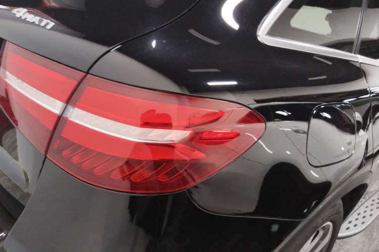 Used Mercedes-Benz GLC 2017 GLC 260 4MATIC Luxury Model
