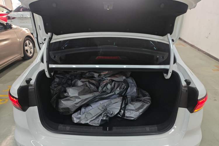 Used Geely Auto Emgrand 2022 4th Generation 1.5L CVT Luxury Model
