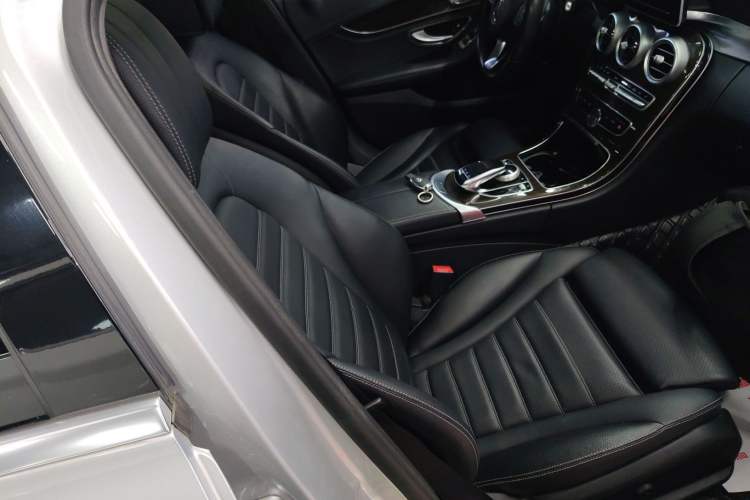 Used Mercedes-Benz C-Class 2015 Facelift C 200 L
