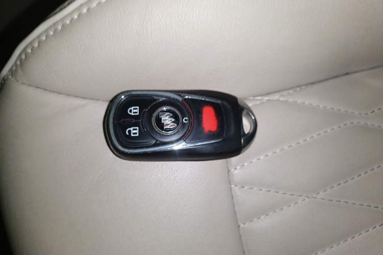 Used Buick GL8 2022 Land Cruiser Executive Class 652T Comfort Model
