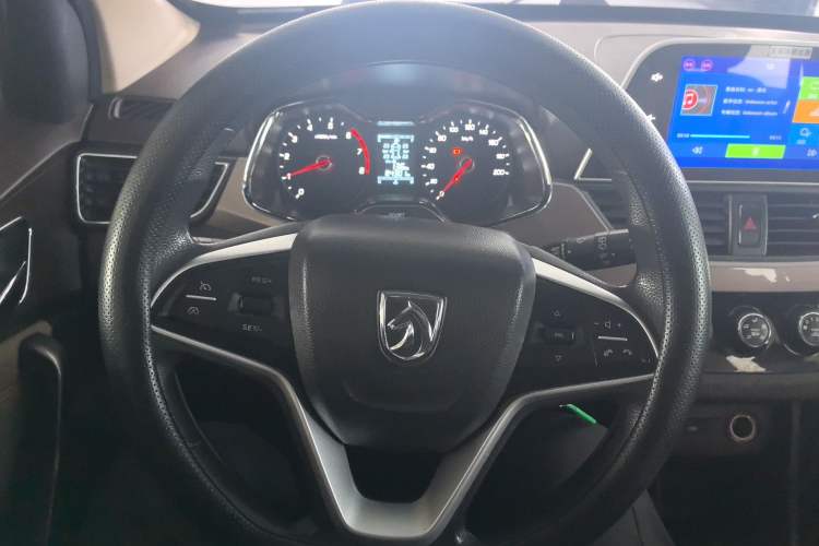 Used Baojun 310W 2017 1.5L Manual Fashion Model China V
