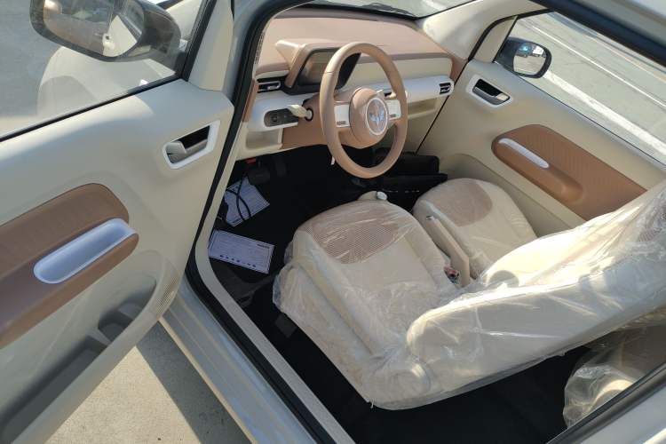 Used Wuling Hongguang MINIEV 2024 3rd Generation 215km Youth Edition
