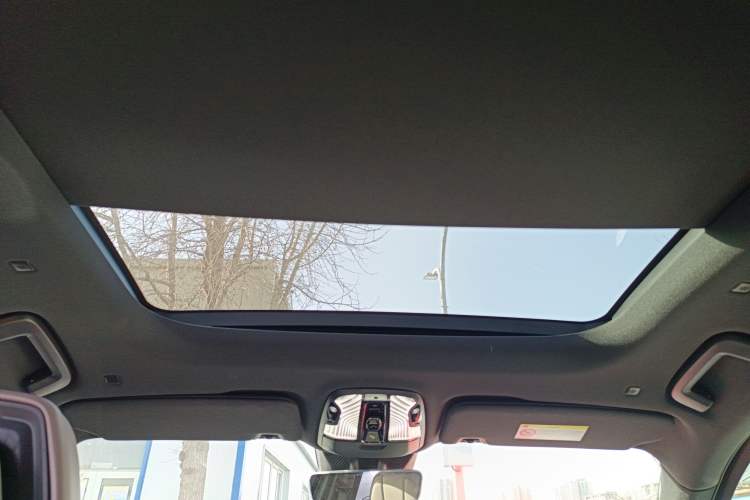 Used Lynk & Co 09 EM-P 2023 2.0TD EM-P Long-Range Version PM 7-Seater
