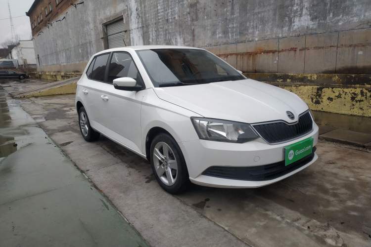 Used Skoda Fabia 2016 1.4L Automatic Car Enjoy Edition