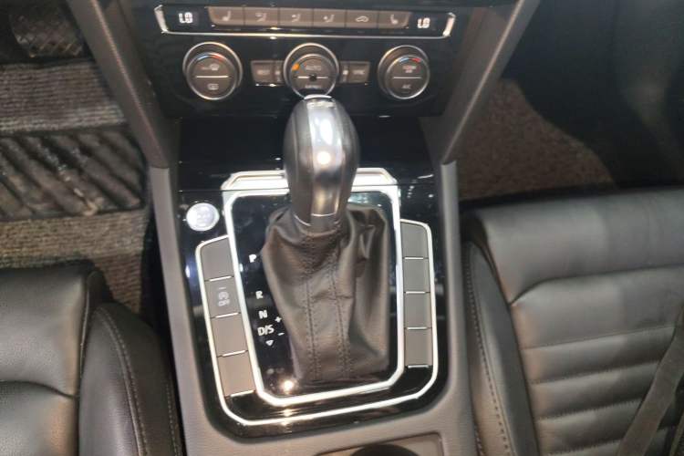 Used Volkswagen Magotan 2019 330TSI DSG Luxury Version China VI Standard