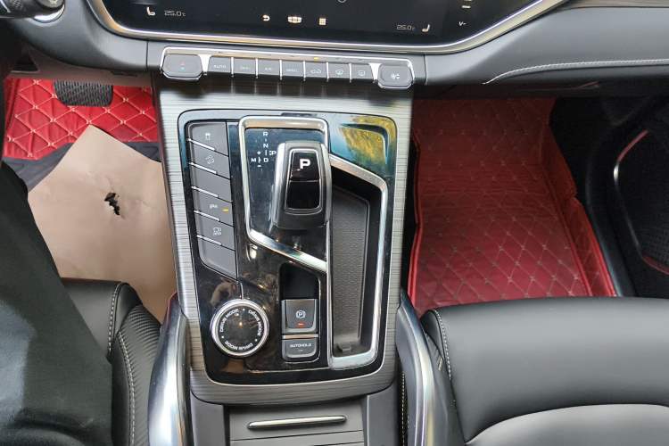 Used Geely Auto Emgrand X7 Sport 2020 1.8TD DCT ZhiZun PRO
