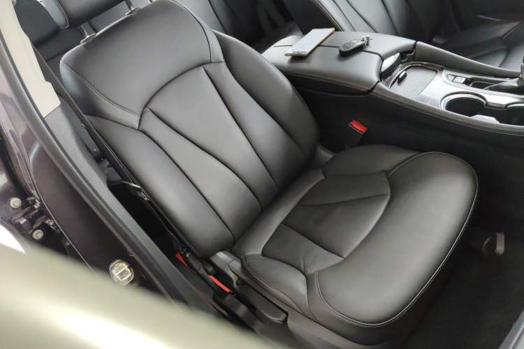 Used Buick Envision 2018 20T Two-Wheel-Drive Elite Model