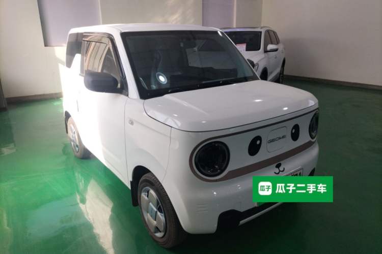 Used Geely Galaxy Panda 2023 Panda Mini 200km Endurance Bear
