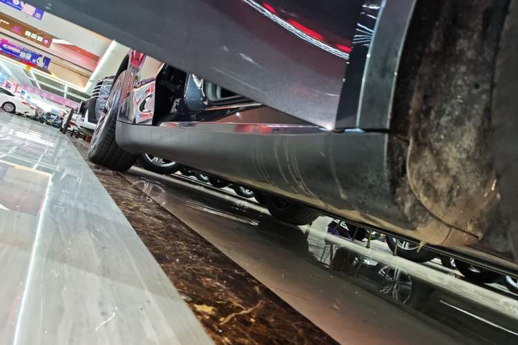 Used Tesla Model Y 2024 Long-Range All-Wheel-Drive Version