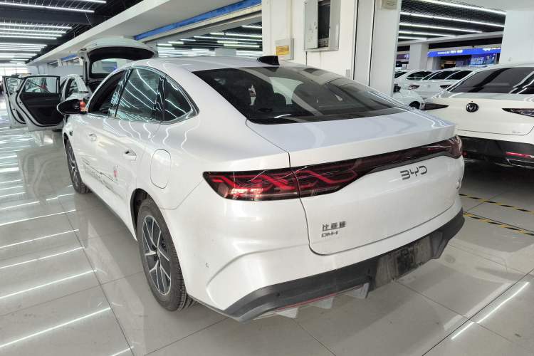 Used BYD Qin L 2025 DM-i Smart Drive 120KM Superior Model
