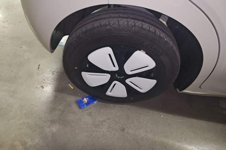 Used Wuling Hongguang MINIEV 2025 Four-Door Version Advanced Edition
