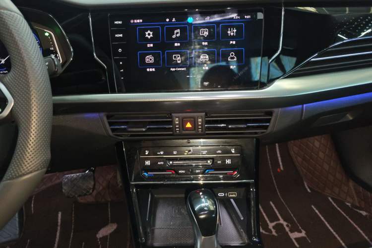 Used Volkswagen Passat 2024 380TSI Dragon Glory Edition
