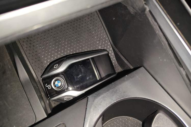 Used BMW X7 2021 xDrive40i Luxury Package with Leading Features