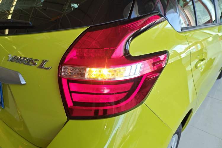 Used Toyota YARiS L 2016 Revised 1.5E CVT Charming Edition