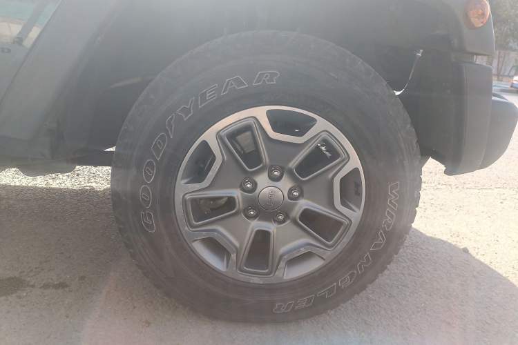 Used  Wrangler 2015 3.6L Rubicon Four-Door Comfort Edition
