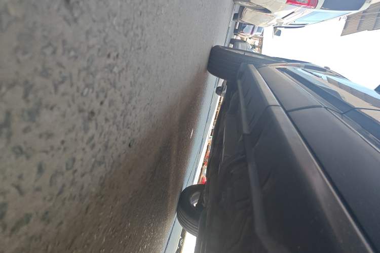 Used  Compass 2014 Revised Version 2.0L Two-Wheel Drive Entry-Level Edition
