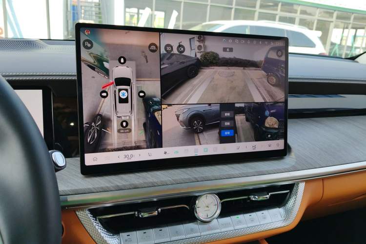 Used Tank 500 New Energy 
