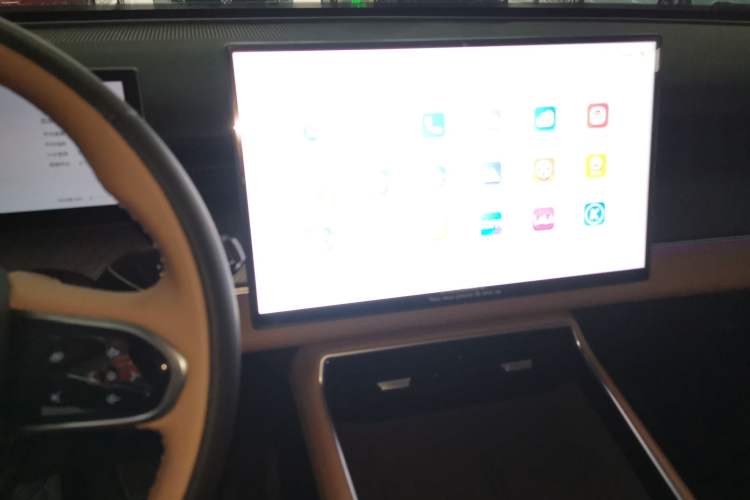 Used Chery Tiggo 8 L 2024 2.0T Two-Wheel-Drive Luxury Version 7 Seats