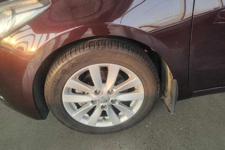 Used Kia K3 2015 1.6L Automatic GLS
