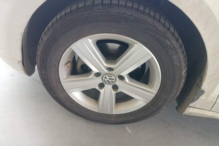 Used Volkswagen Lamando 2015 230TSI DSG Fashion Edition
