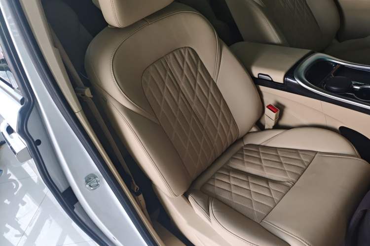 Used Buick GL8 2022 ES Land Cruiser 653T Luxury Model
