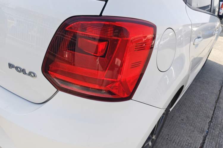 Used Volkswagen Polo 2016 1.4L Manual Fashion Model
