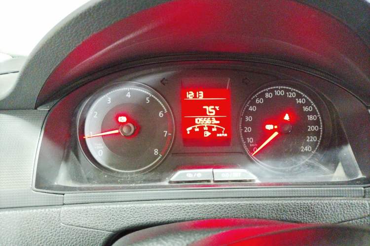 Used Volkswagen Santana 2016 1.6L Manual Fashion Edition
