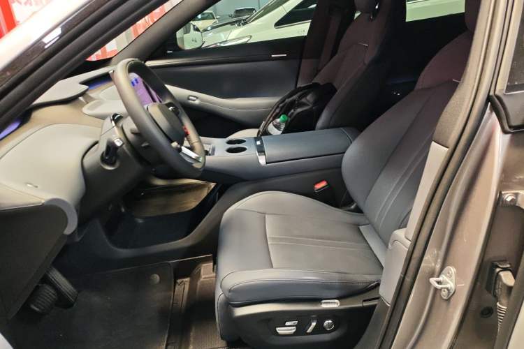 Used  YU7 2025 Ultra-Long Range Rear-Wheel Drive Version
