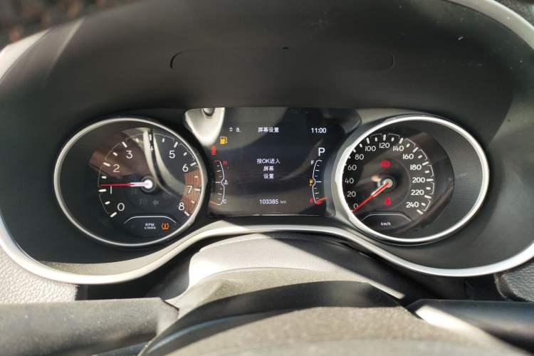 Used  Compass 2019 220T Automatic Family Edition
