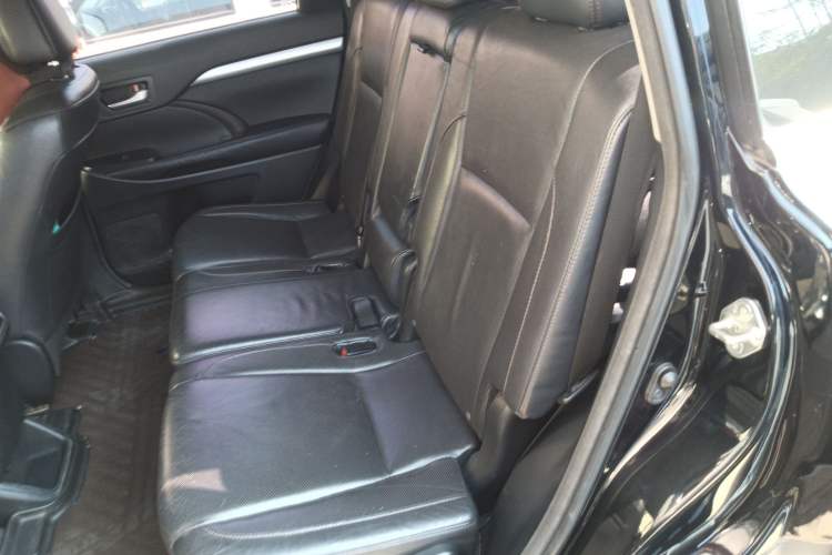 Used Toyota Highlander 2017 2.0T Two-Wheel Drive Luxury Edition 7 Seats
