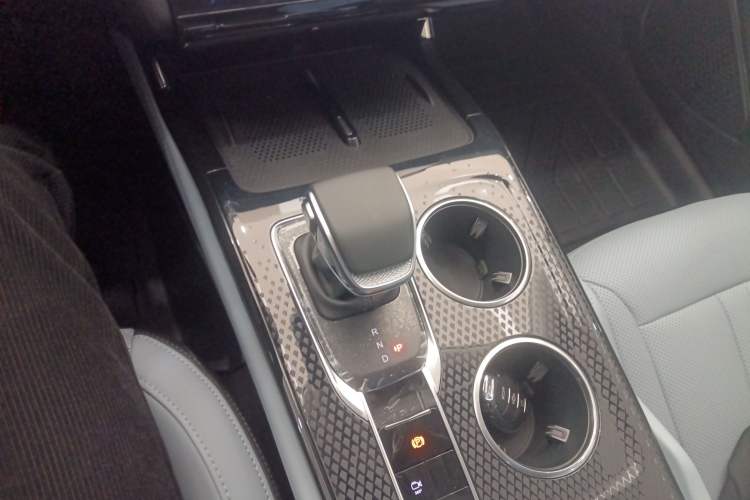 Used Hongqi HS3 PHEV 2024 PHEV 115km Jingwei Edition
