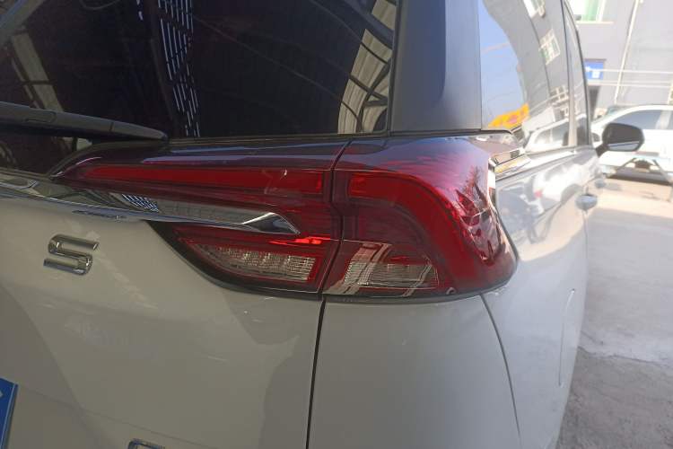 Used SAIC MAXUS G50 2022 1.5T Automatic Comfort Touring B
