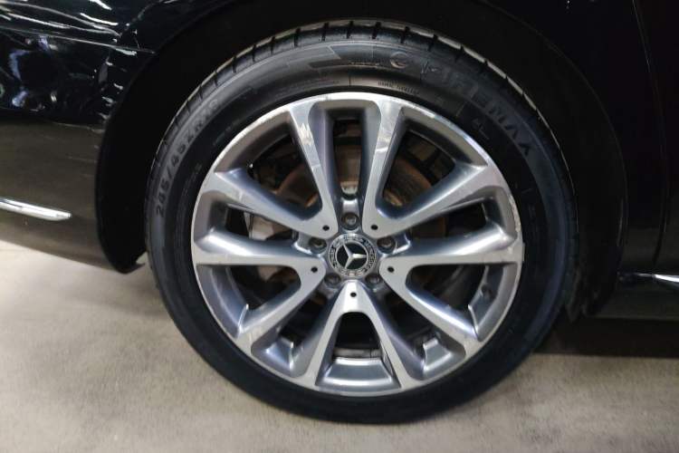 Used Mercedes-Benz E-Class 2019 E 300 L Luxury Model
