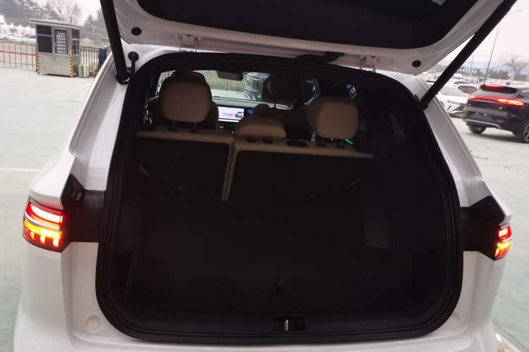 Used Geely Auto Monjaro L 2025 Dongfang Yao 2.0TD Automatic Lanxing Edition