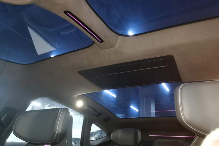 Used  12 2025 Ultra Extended-Range Edition
