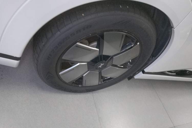 Used XPeng X9 2024 610 Long-Range Pro