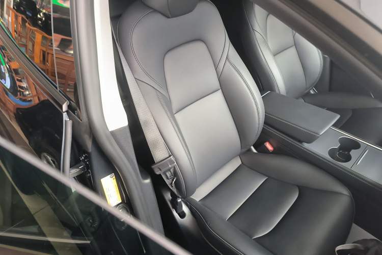 Used Tesla Model Y 2024 Rear-Wheel-Drive Version