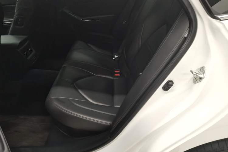 Used Toyota Avalon 2022 Dual-Engine 2.5L Luxury Edition